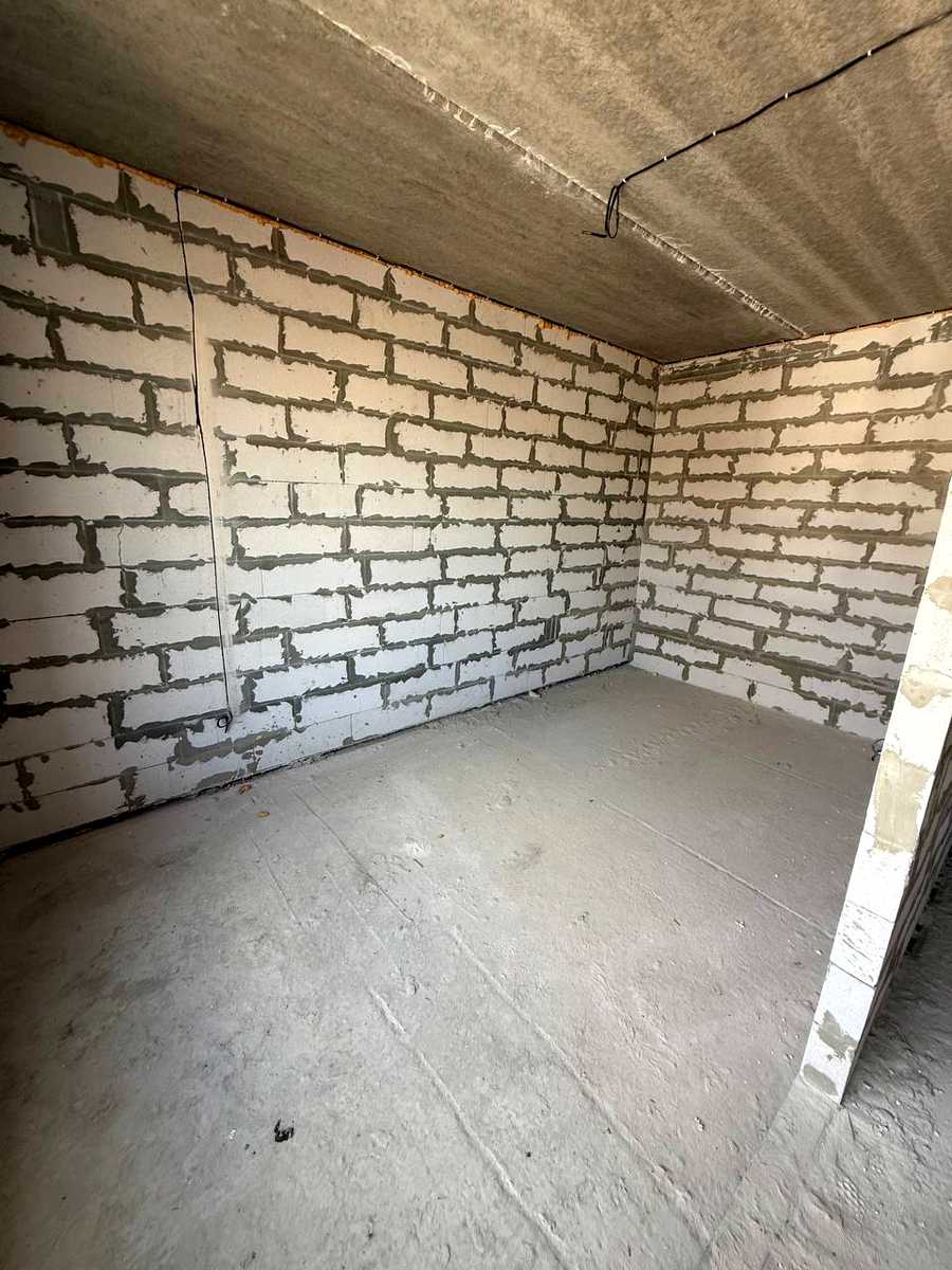 1863470829369438