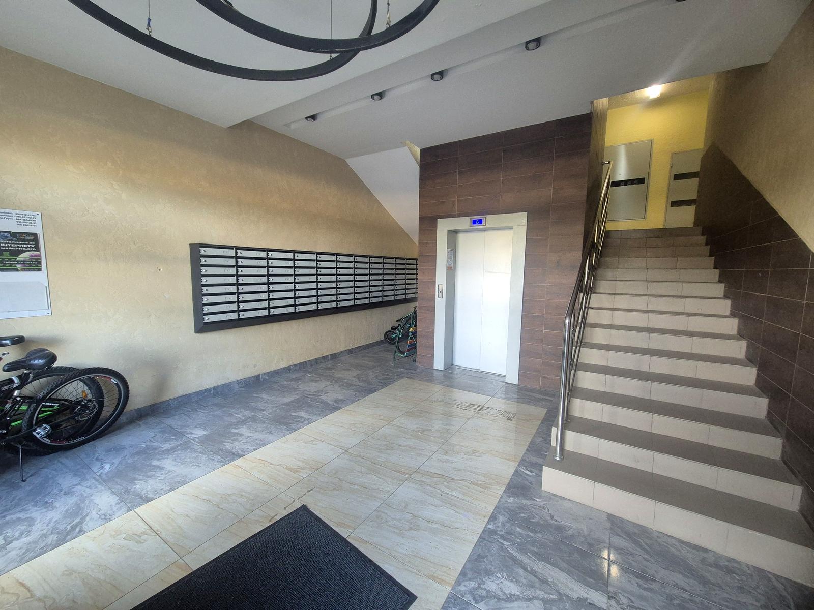 1863521821520483
