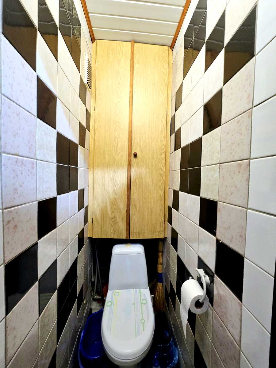 1863525288143345