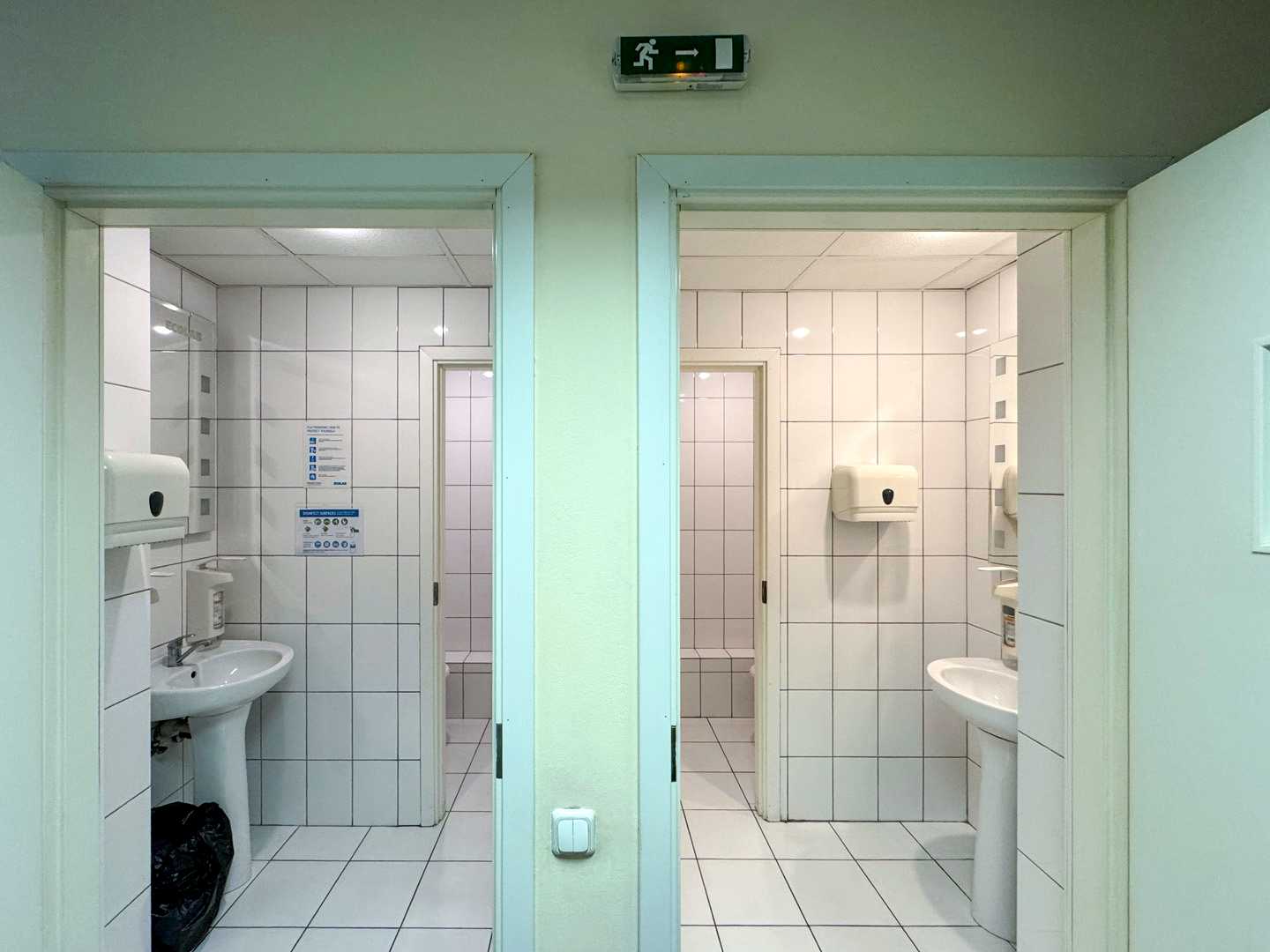 1863548437420200
