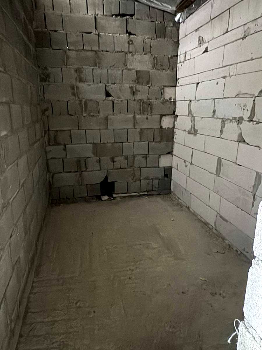 1863556937492082