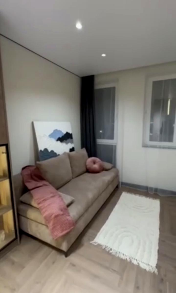 1863567198197474