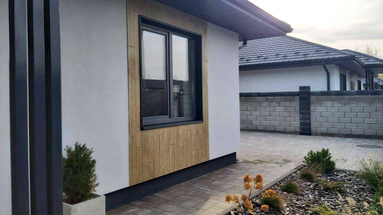 1863606631035888
