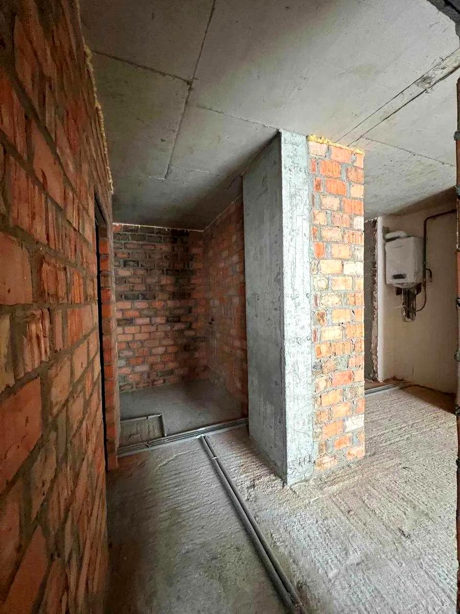 1863609823537794