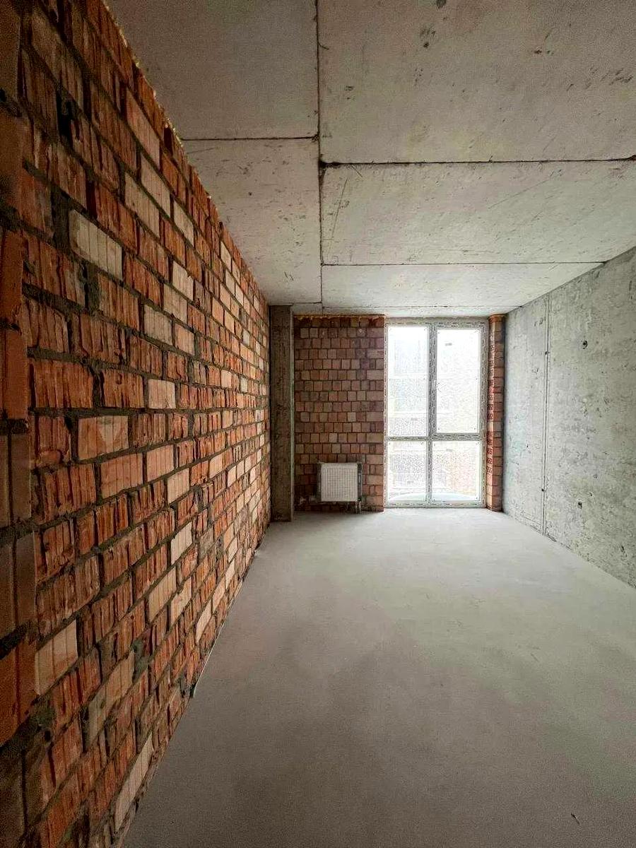 1863609838211363