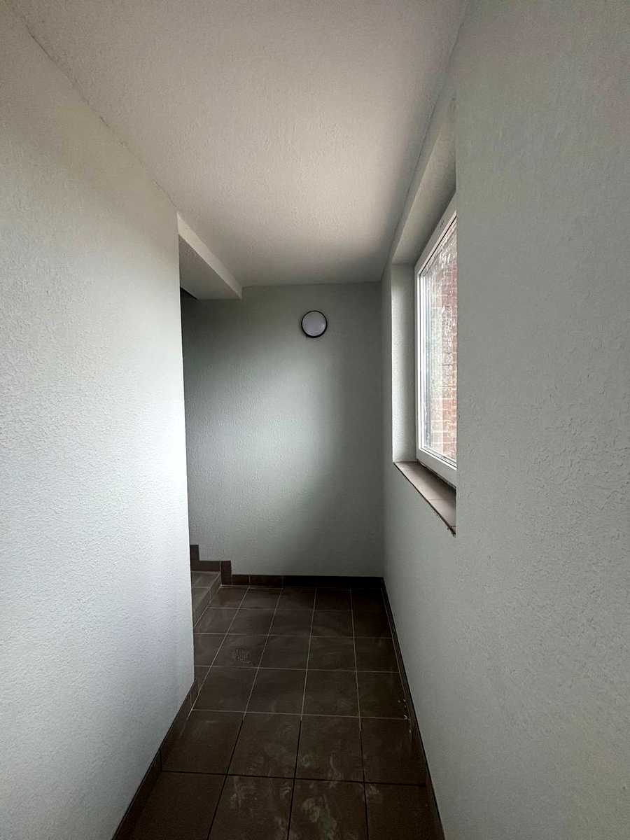 1863623999933436
