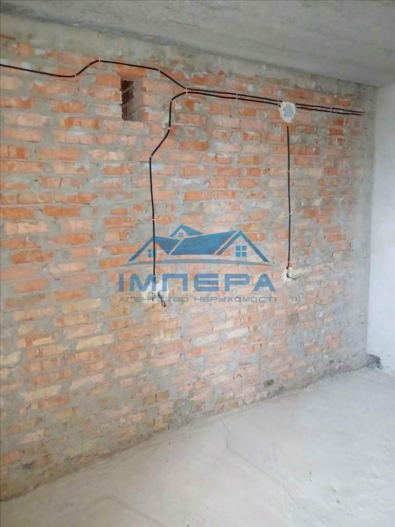 1863624960332634