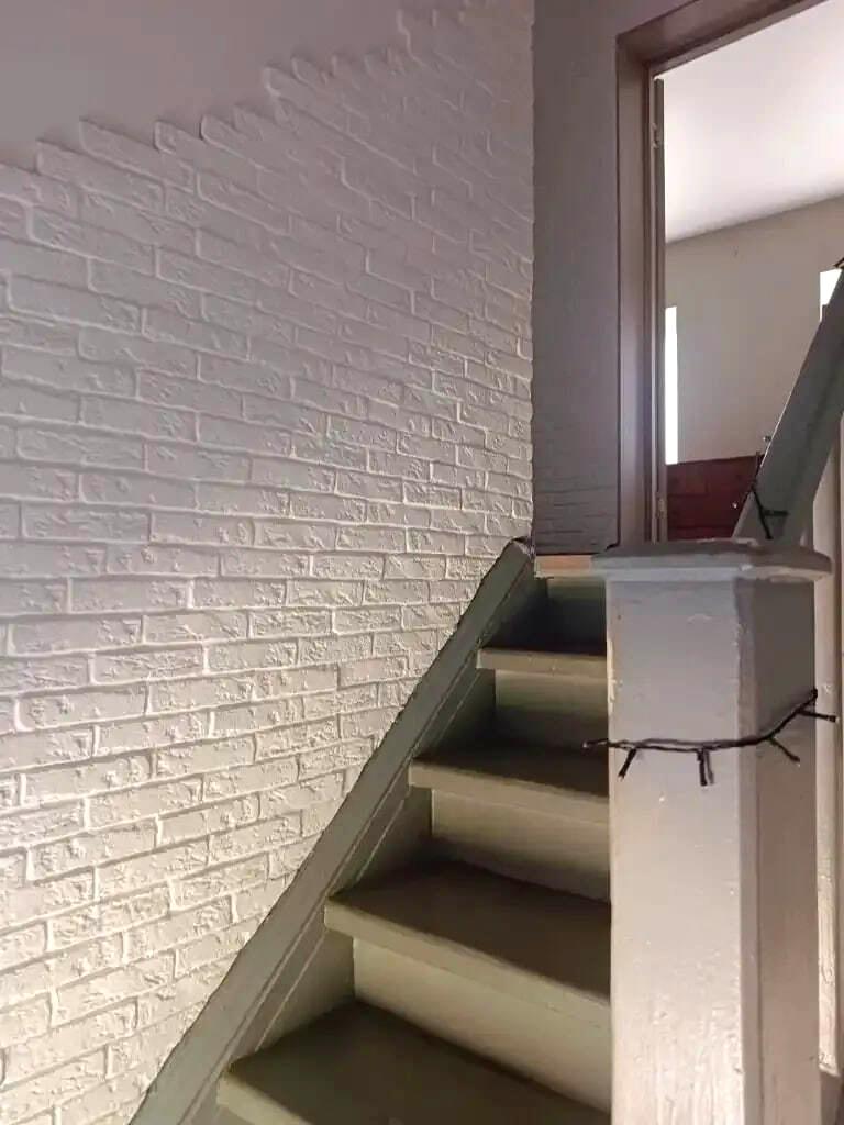 1863626093928897