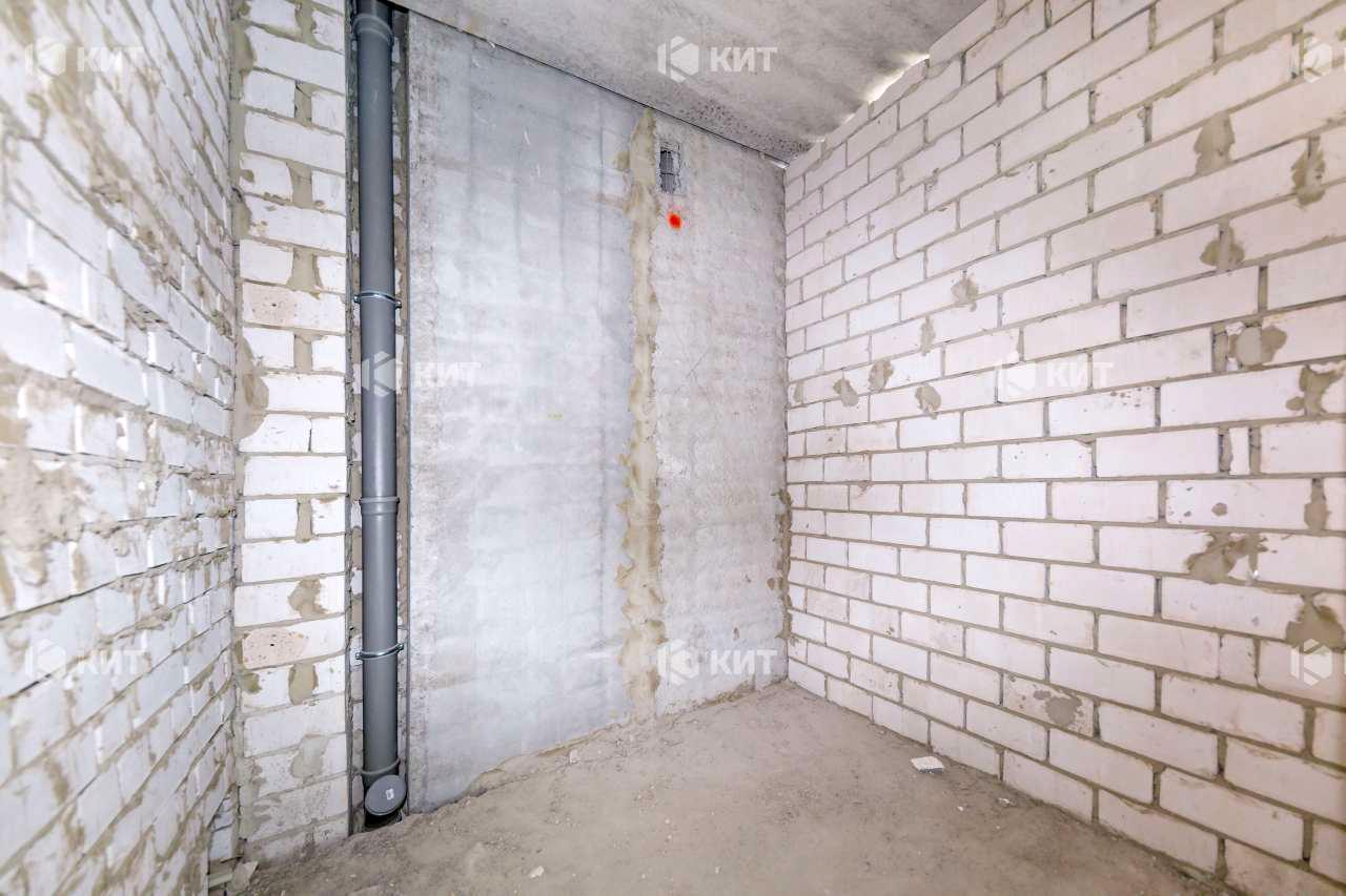 1863628463999982
