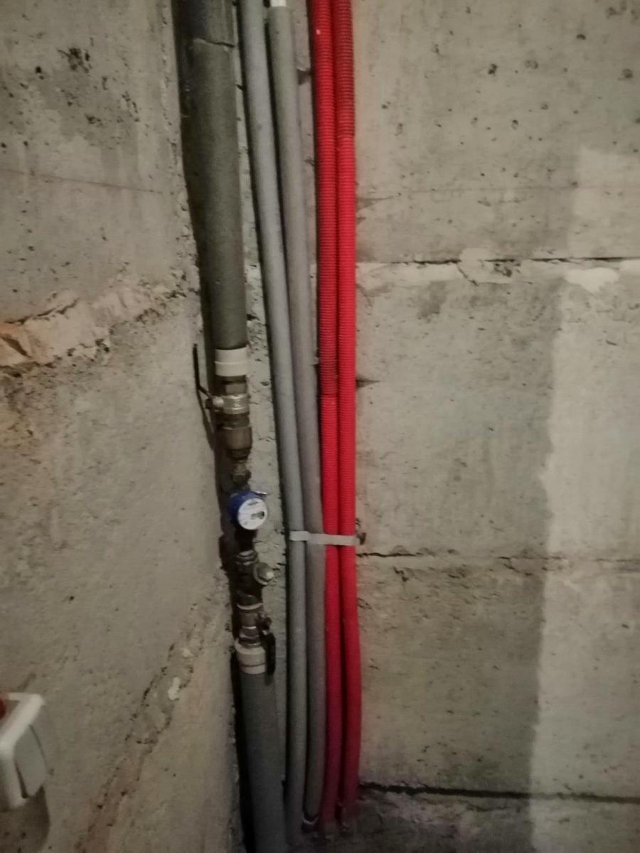 1863701595088557