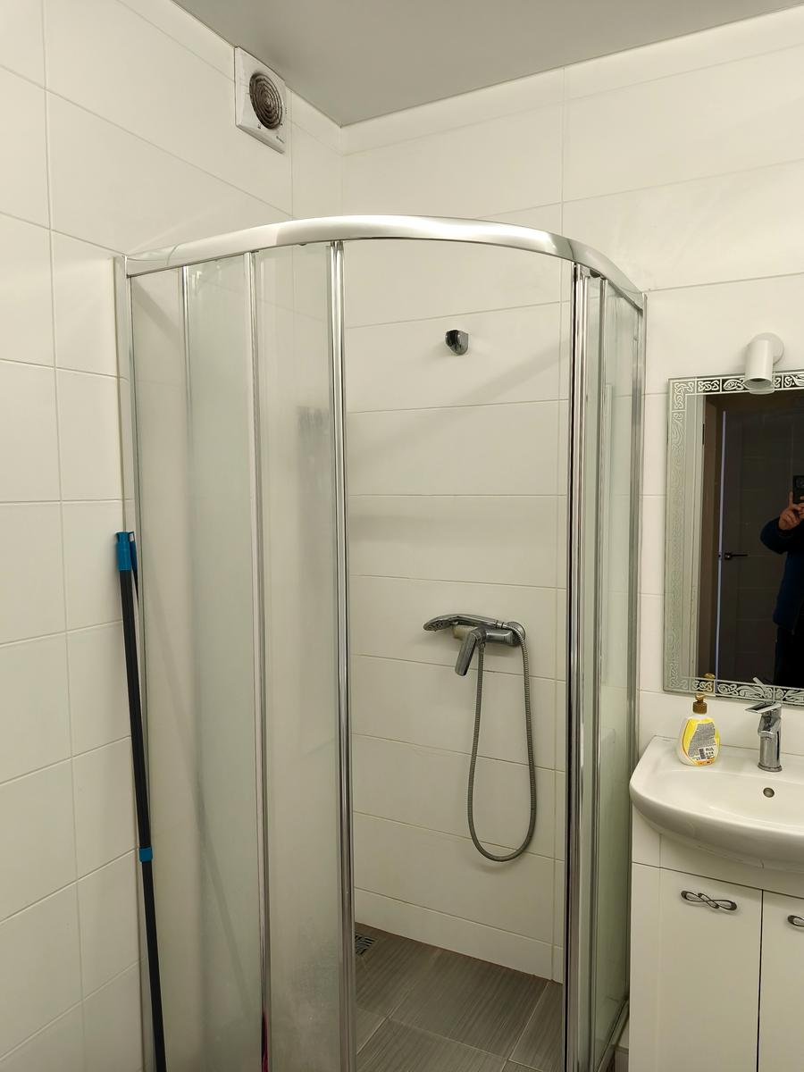 1863704265657494