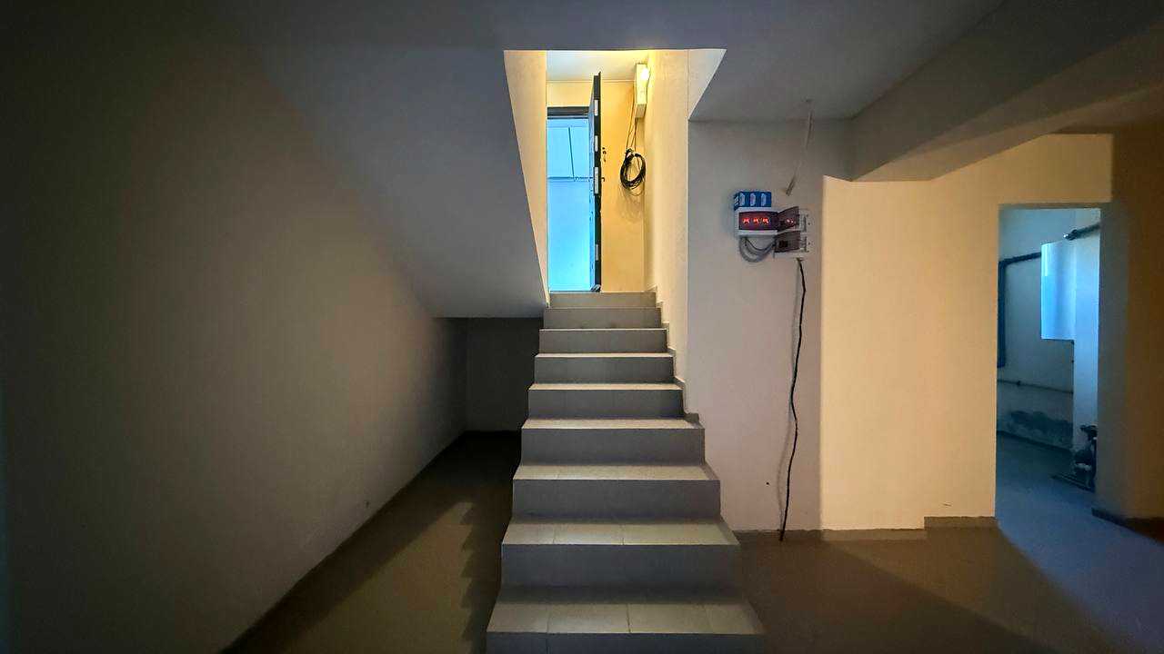 1863705421266229