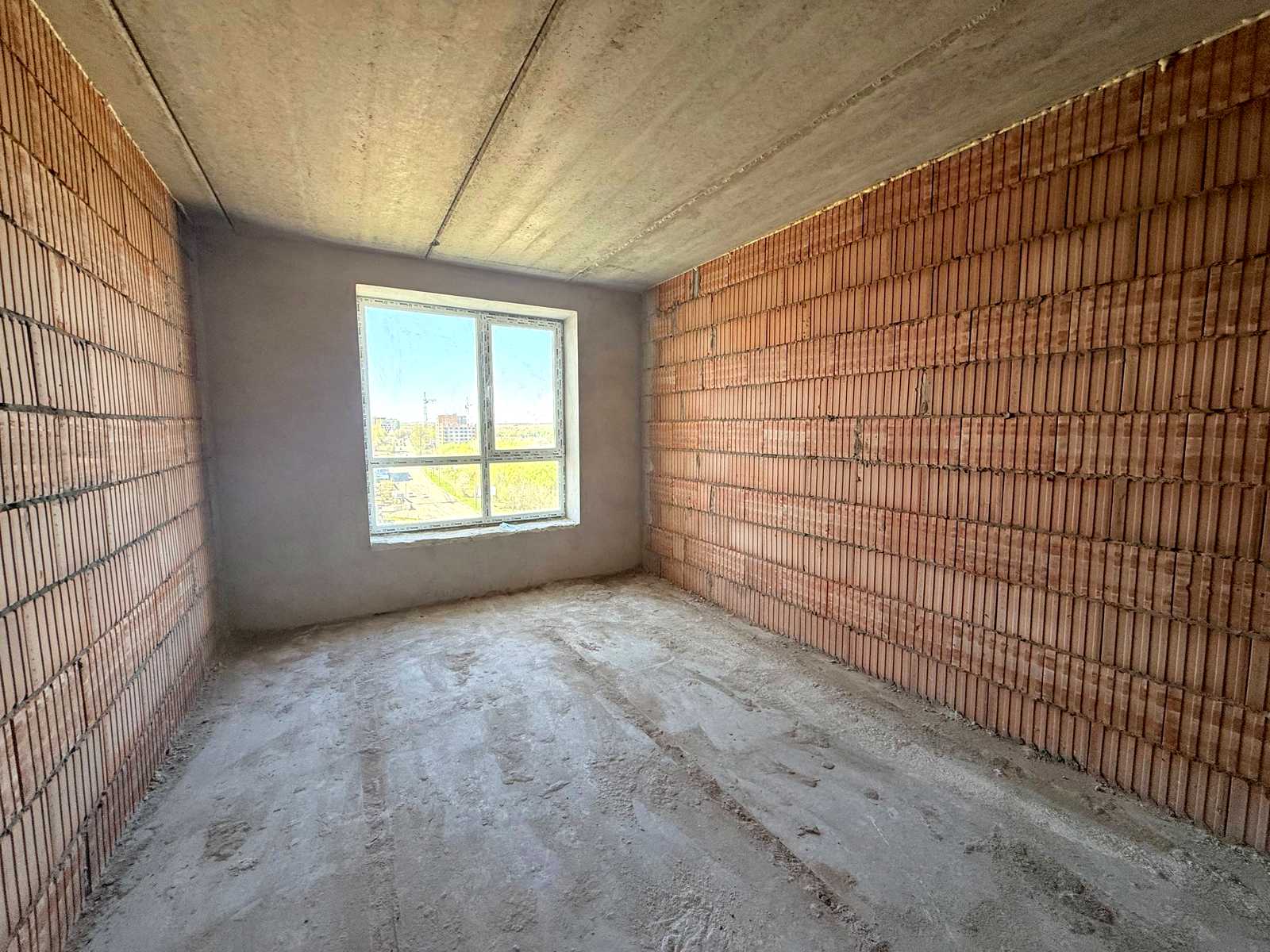 1863710689197872