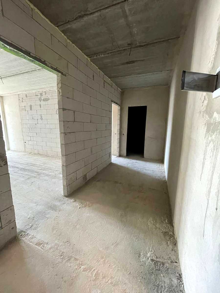 1863717753121561