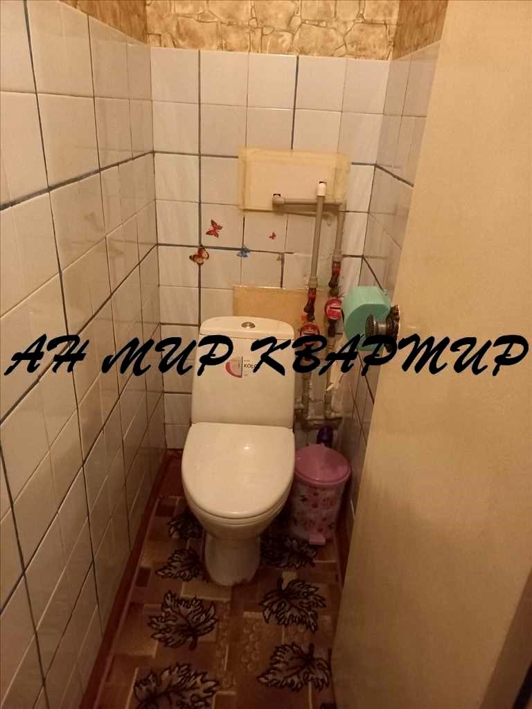 1863718482425236