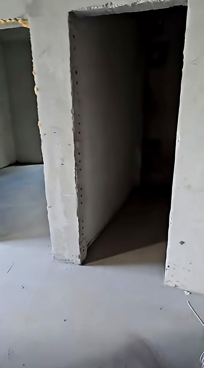 1863718844638944