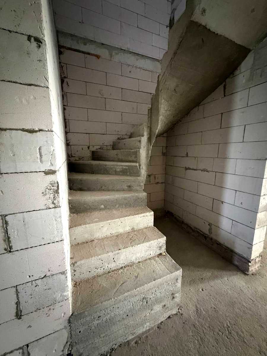 1863724261188209