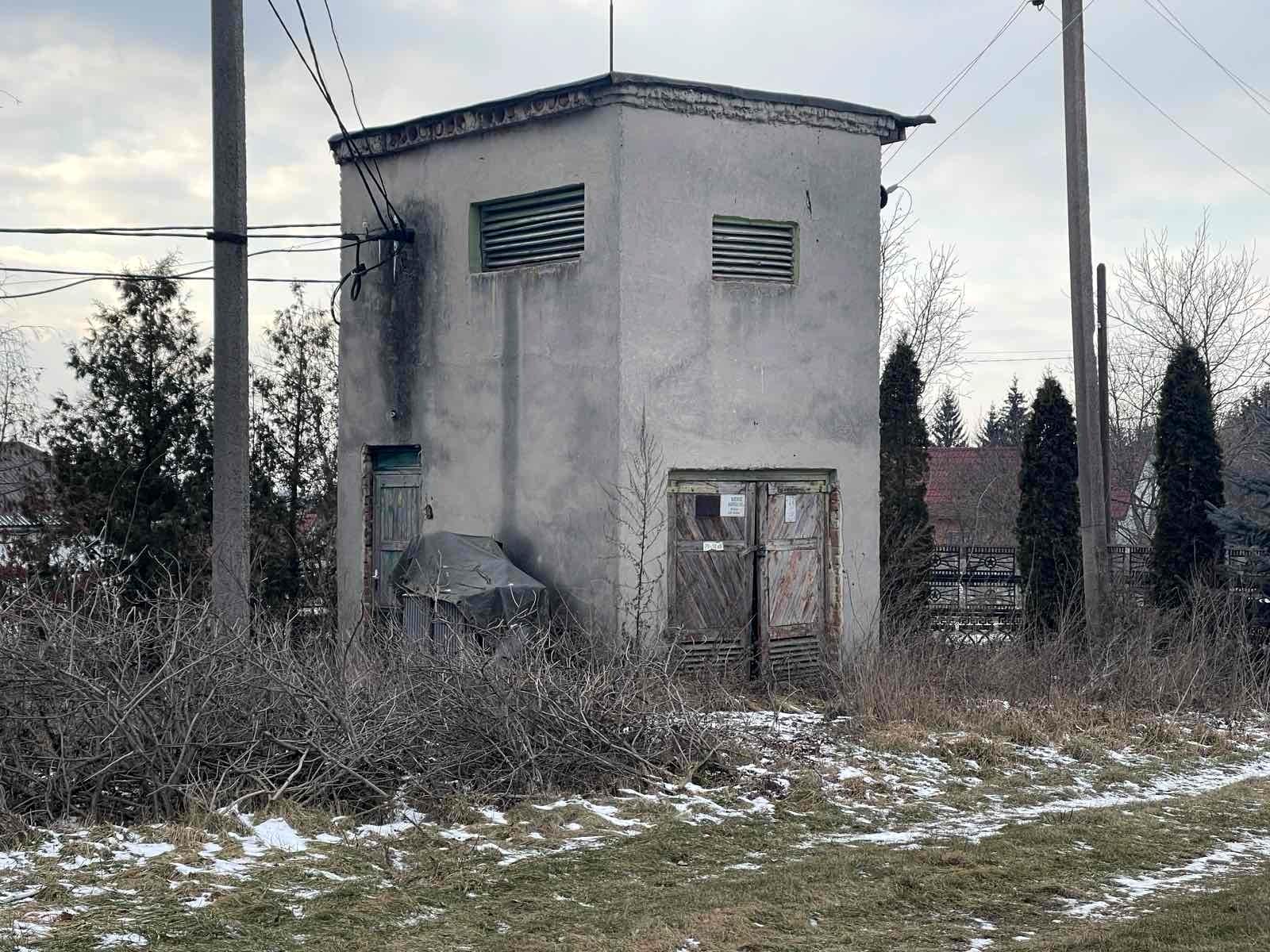 1863724502715706