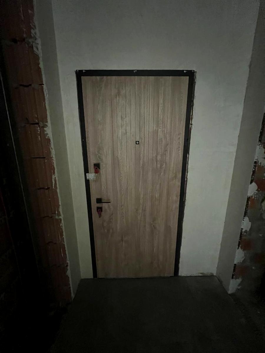 1863725362729307