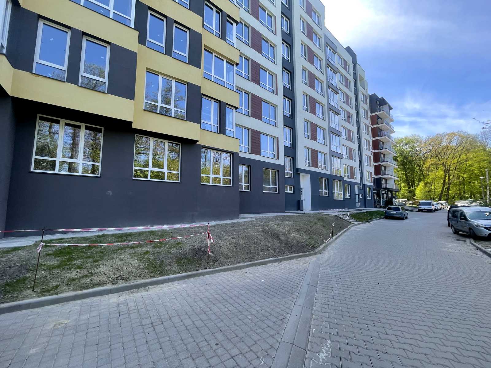 1863731378263104