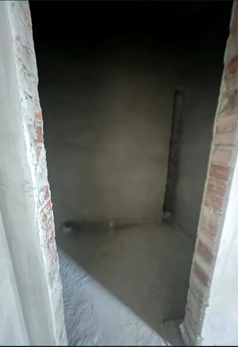1863736963806957