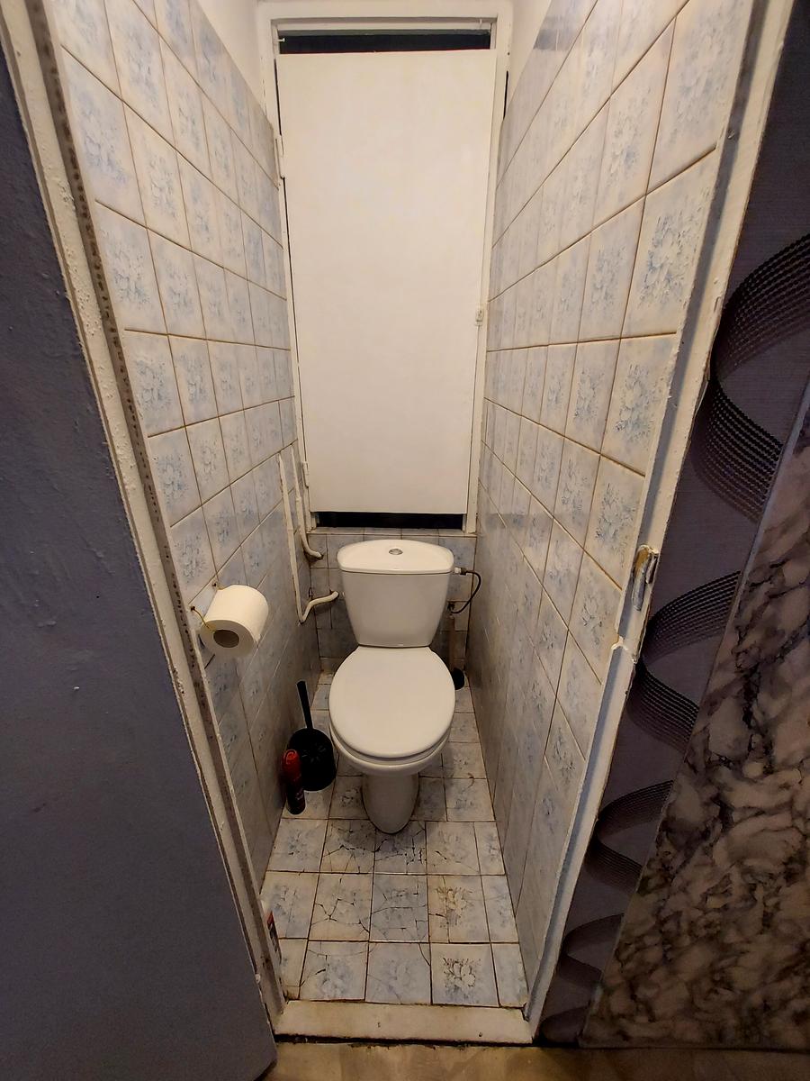 1863744285816038