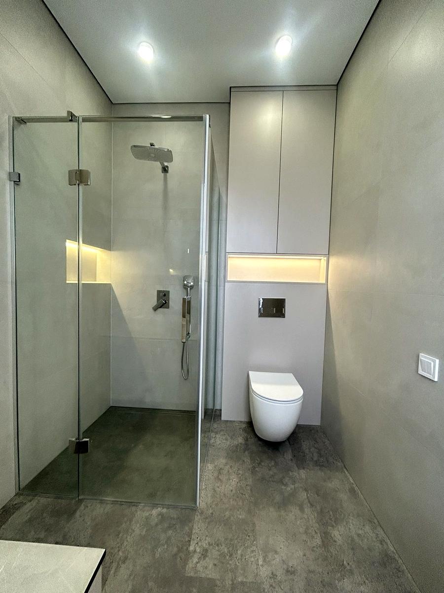 1863784473054376