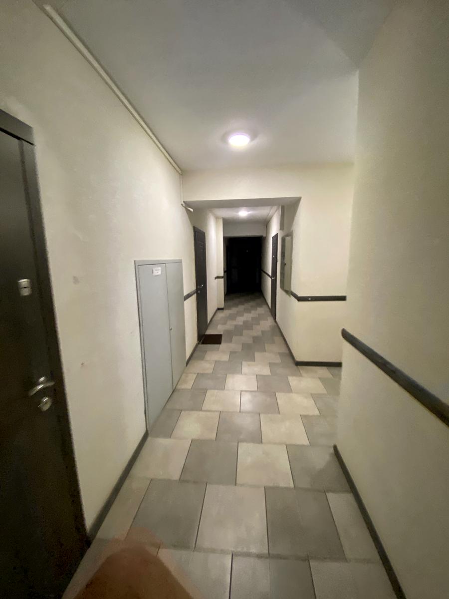 1863786512345946