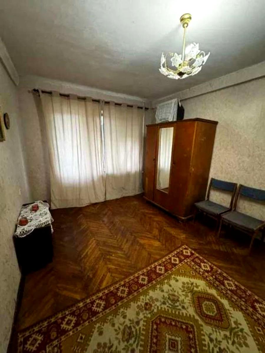 1863789817903645