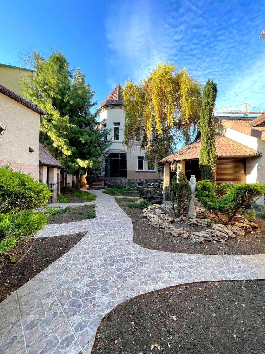Дом по адресу (площадь 373,9 м²) Дом по адресу (площадь 373,9 м²) - Atlanta.ua