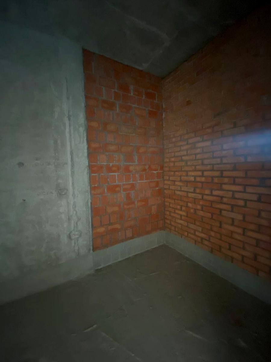 1863792371999344