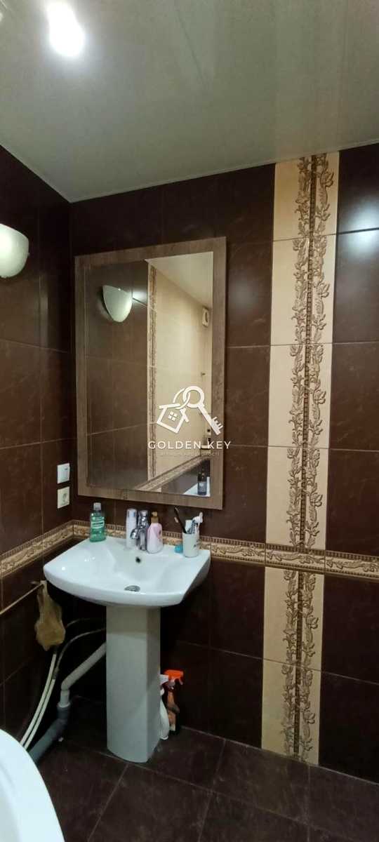1863792588028919