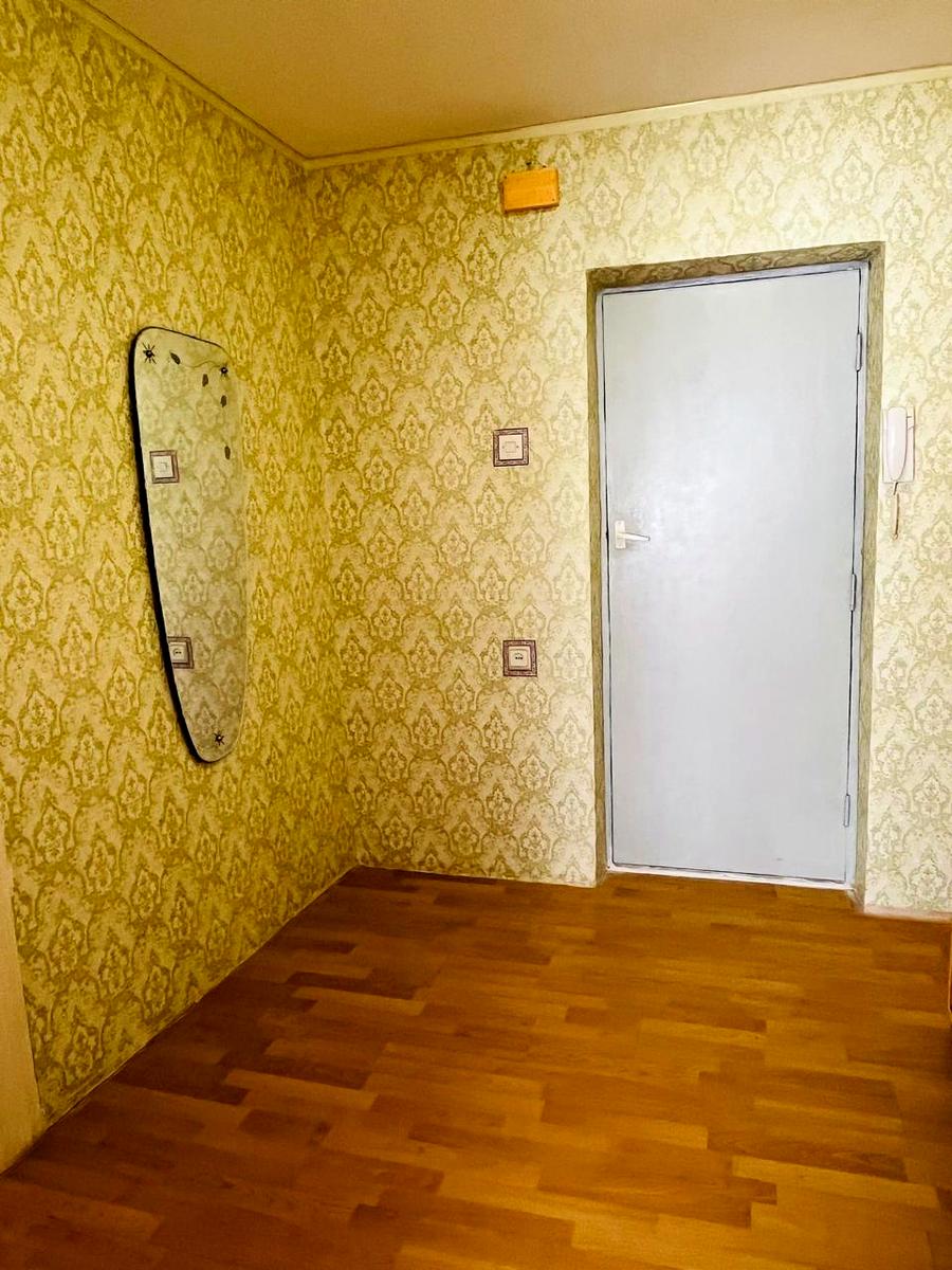 1863795983200949