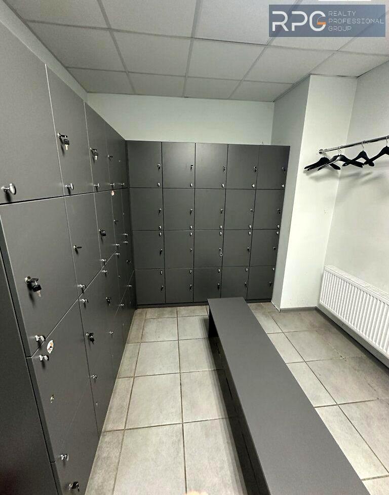1863797795403897