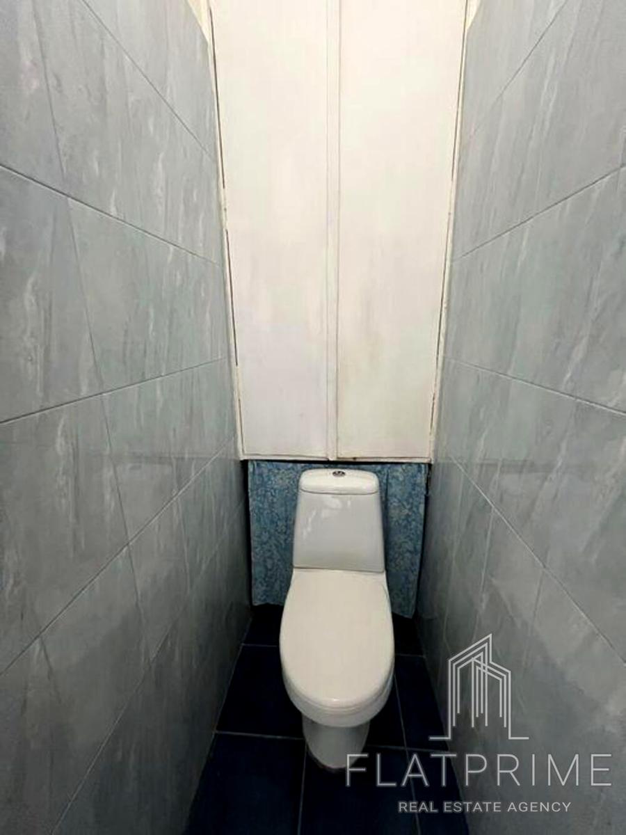 1863799523972383