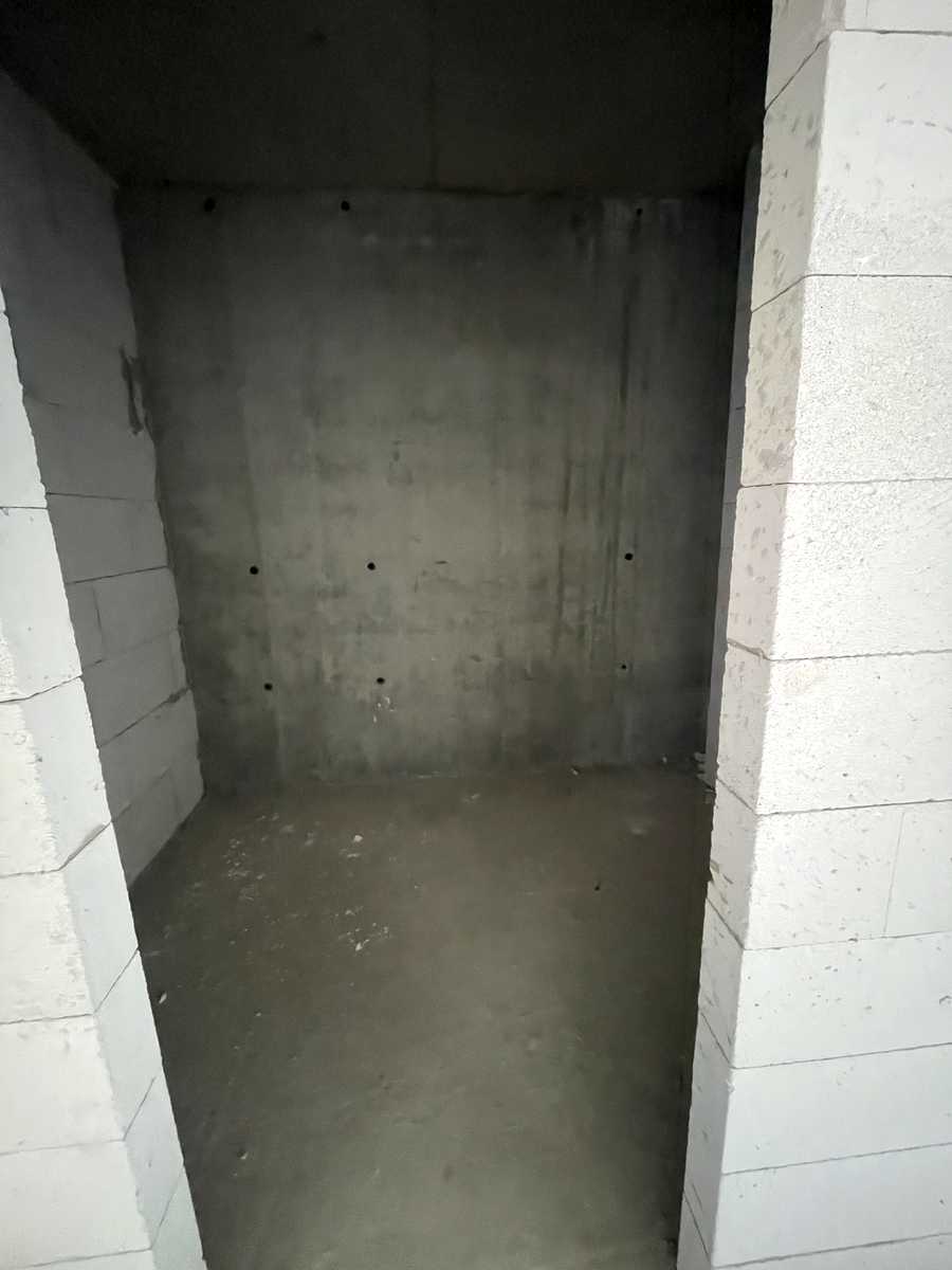 1863799728571003