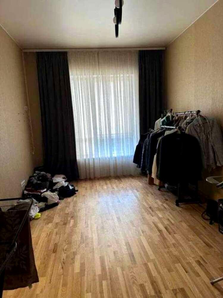 1863801551849642