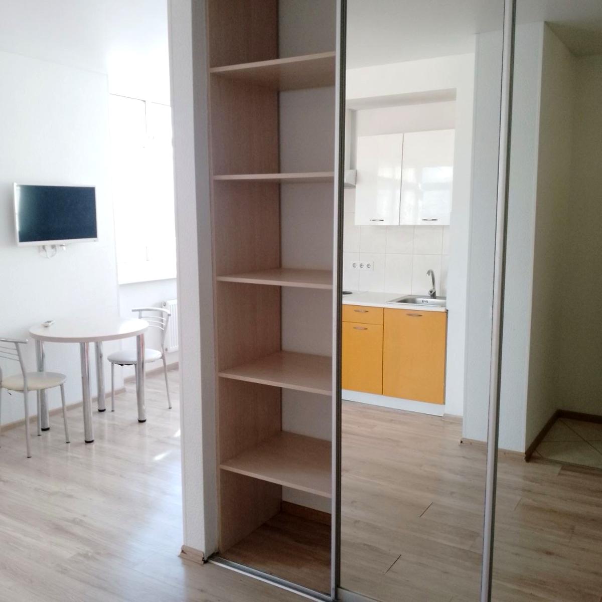 1863806007506707
