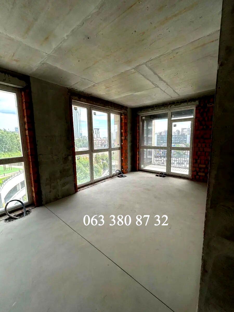 1863810874397260