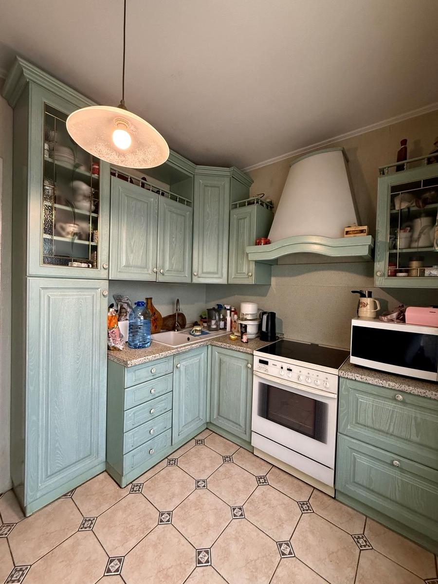 1863817568549595