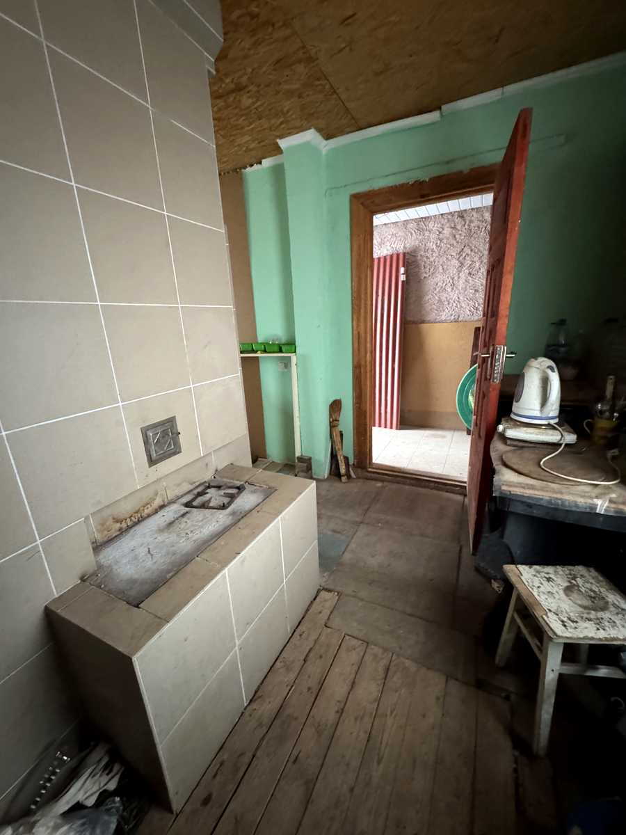 1863817947428460