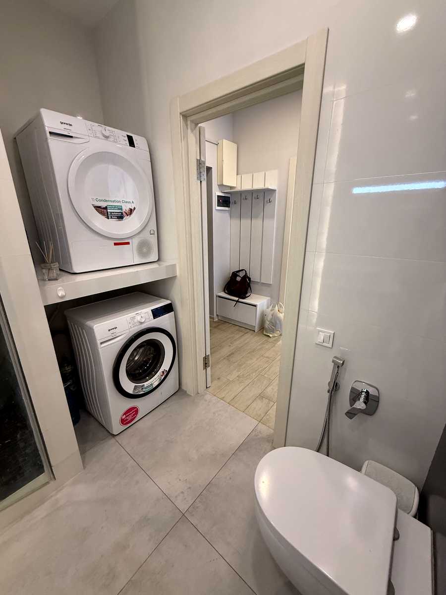 1863818960212345