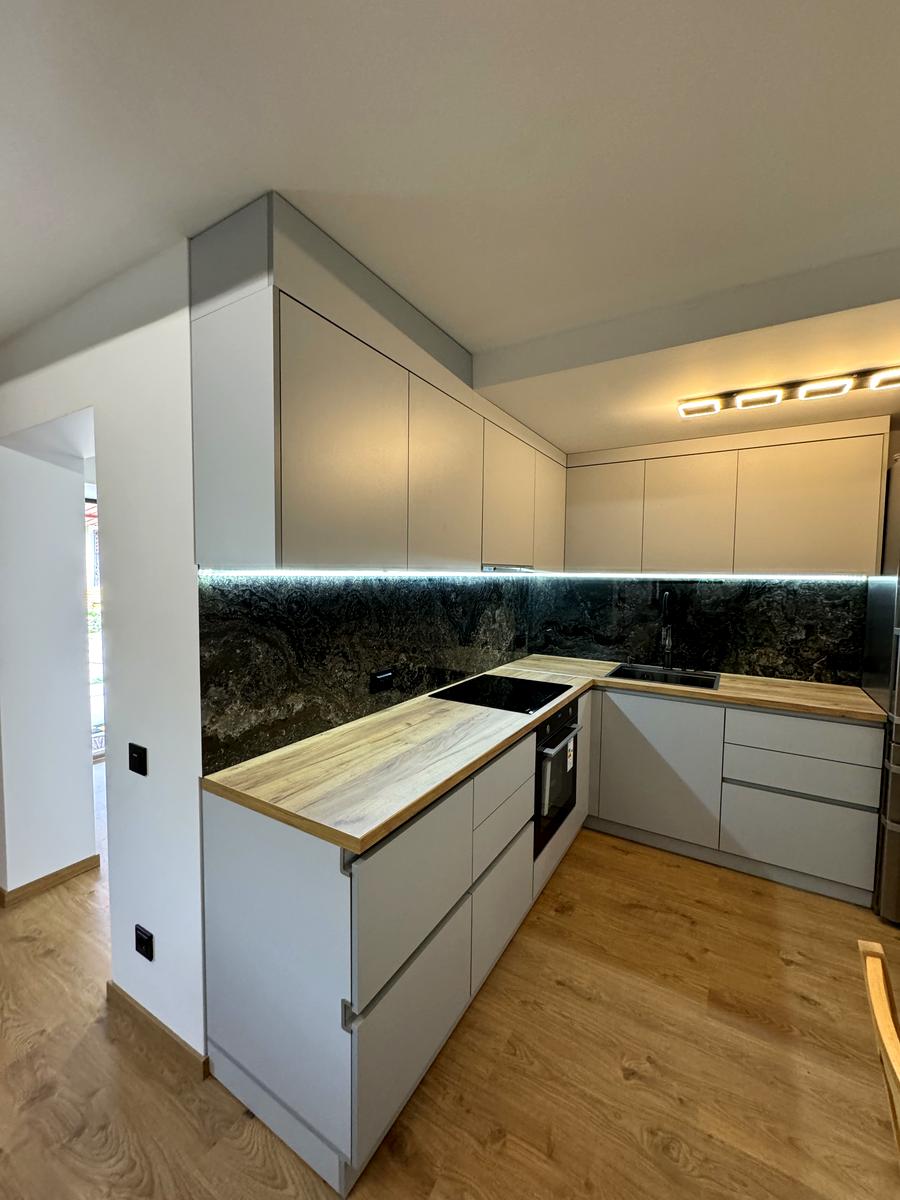 1863830228875214