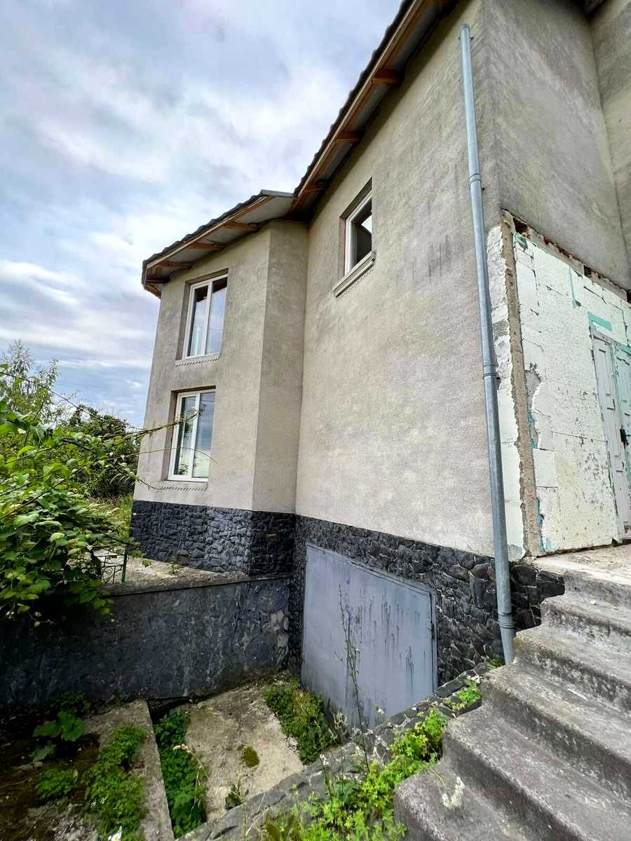 1863832411790860
