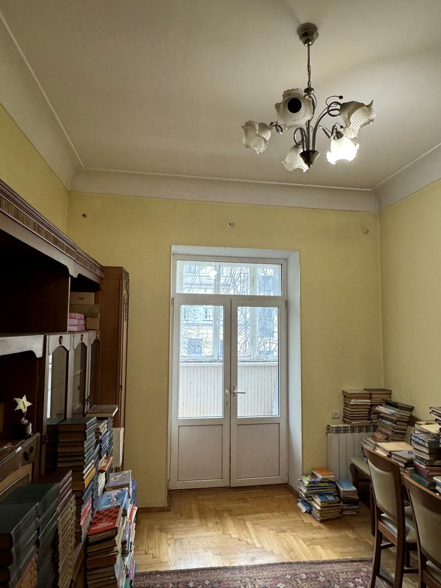 1863832571427206