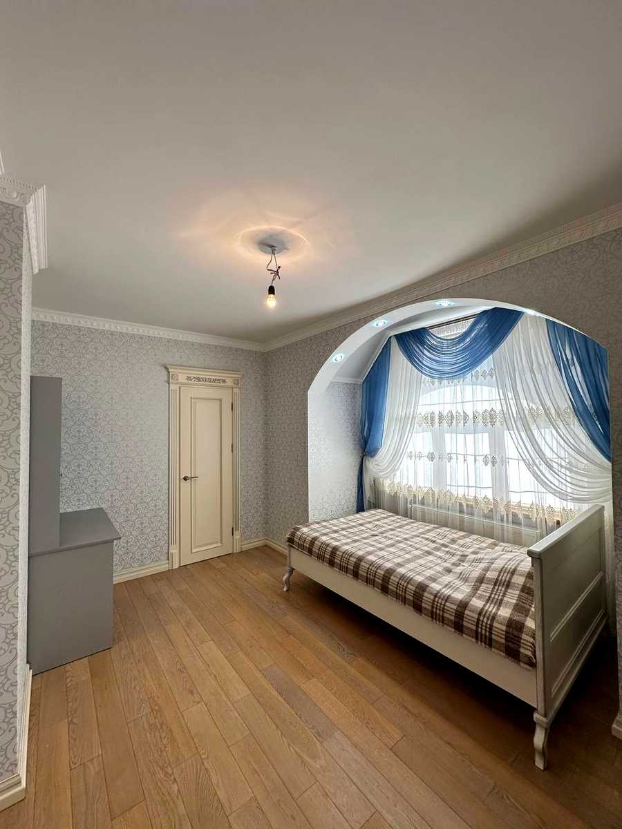 1863835919994682