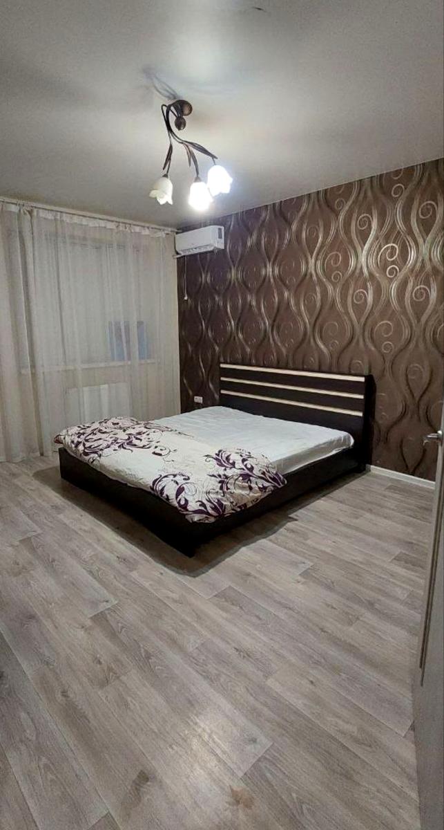 1863875742331721