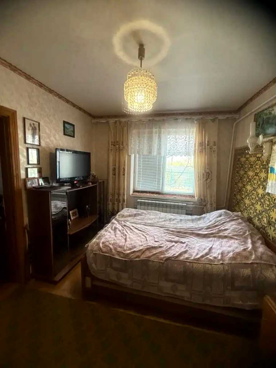 1863876710978991