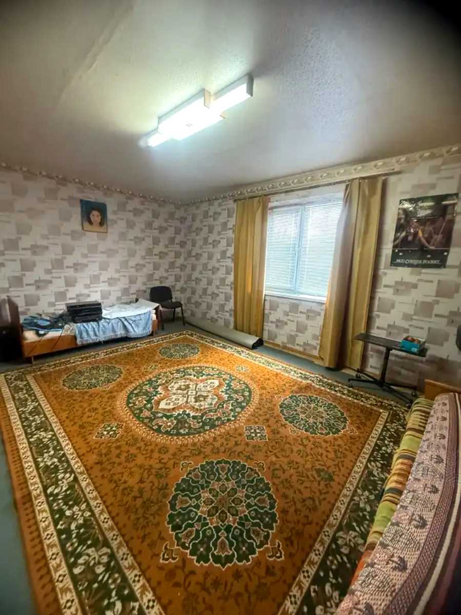 1863876712499050