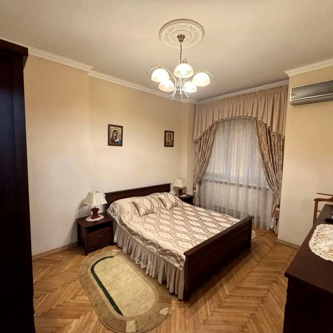Продаж 3-кімнатної квартири в центрі Львова - зображення 1